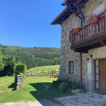 Caserío Sautu Goikoa * Orozko