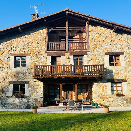 Caserio Sautu Goikoa *